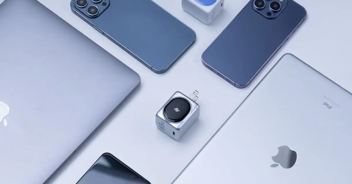 Les meilleures solutions de recharge pour voyageurs connectés