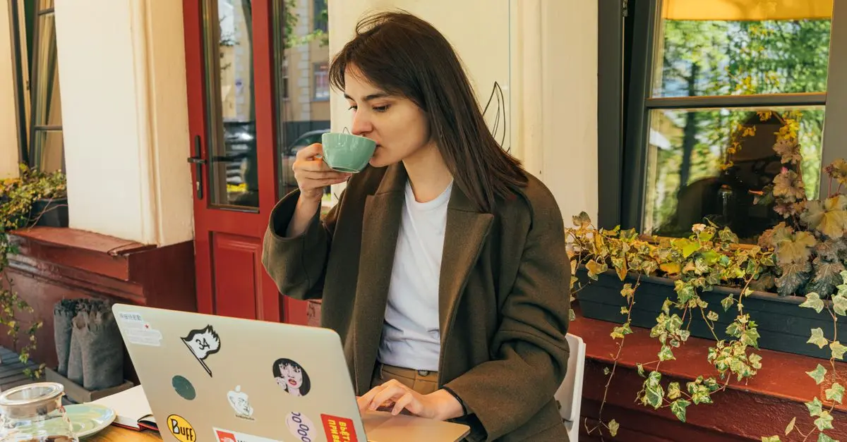 Pourquoi le VPN est essentiel pour les voyageurs connectés
