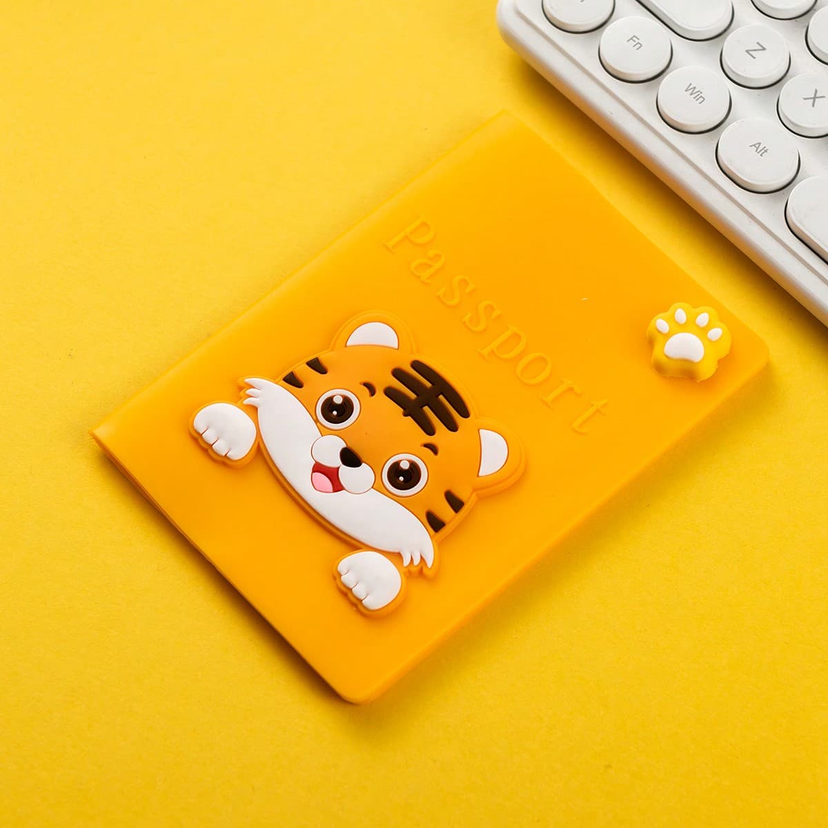 Mignon Couverture de passeport de tigre de dessin animé avec plusieurs poches pour cartes, cartes SIM, billets et espèces, portefeuille de voyage